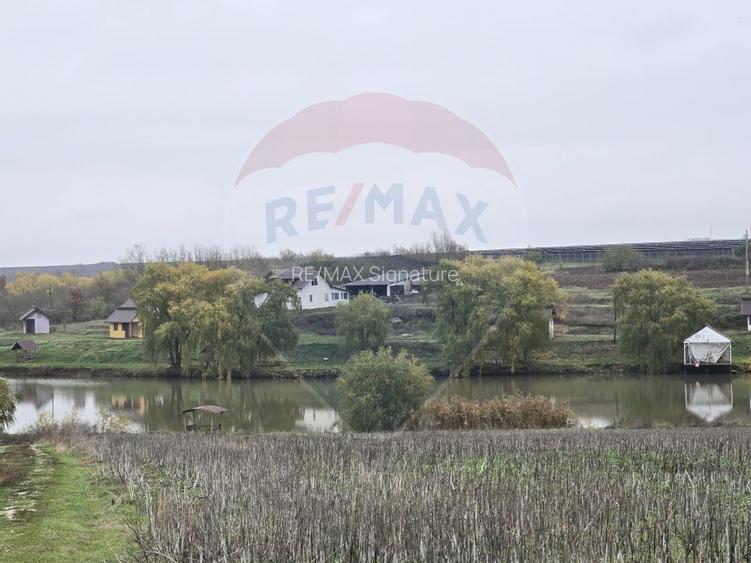 DE VANZARE LAC Pescuit sportiv 6,7ha + TEREN 6,3ha - 5