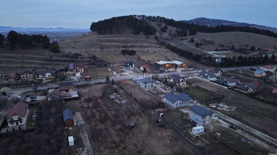 Teren intravilan - 25