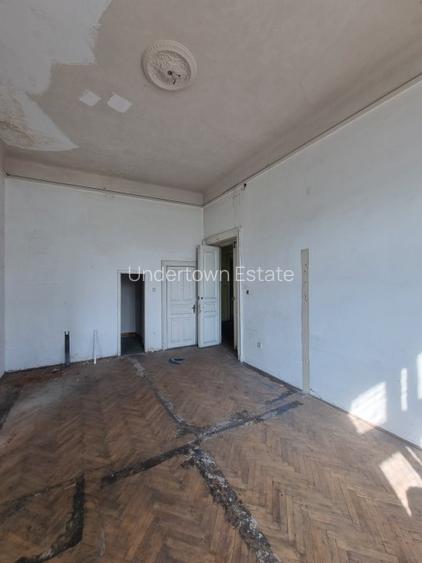 Casa lui Nicolae Dinischiotu - 60 camere - Imobil Istoric - 15