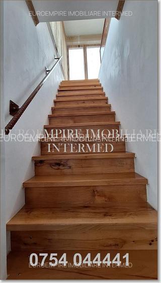 Vila+casa de vanzare zona Km 5 - 6