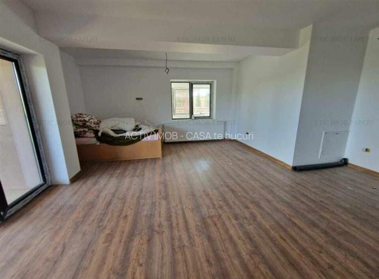 Casa de vacanta - 1.800 mp - Varful lui Roman - Horezu - 6