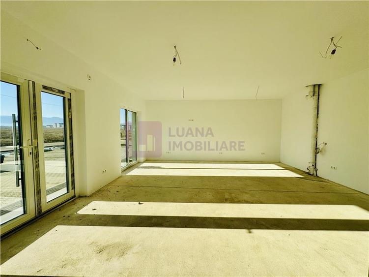Spatiu comercial NOU | Doamna Stanca | 71,5 mp | vitrine la strada