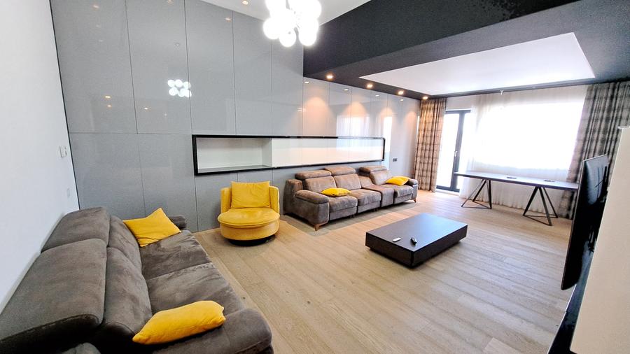 APARTAMENT 4 CAMERE CU SCARA INTERIOARA TIP LOFT -ULTRA LUX