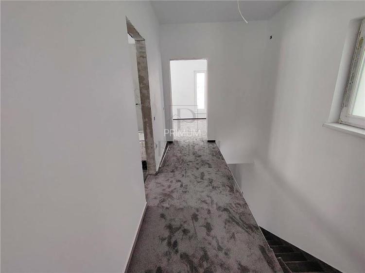 Comision 0 % - Duplex despartit prin camera tehnica - balcon mare - teren 370 mp - 9