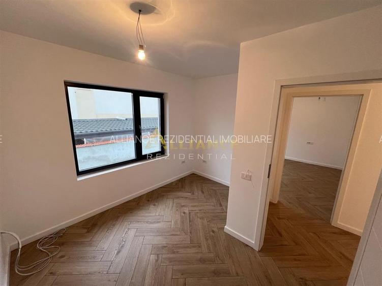 Casa Individuala - 3 camere - 2 bai - 215mp teren - 13