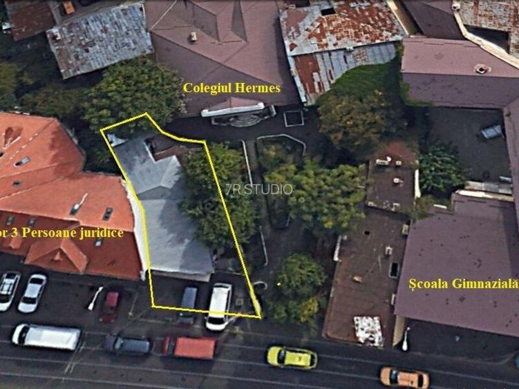 Vanzare casa si teren Mosilor - 2