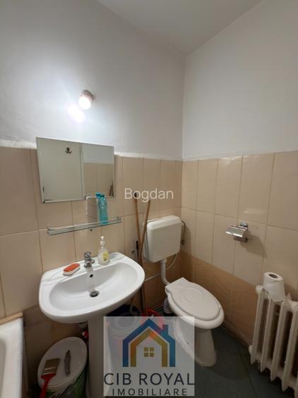 Spatiu comercial Pantelimon,vis a vis de piata Delfinului,Aleea Dobrina 4 - 23