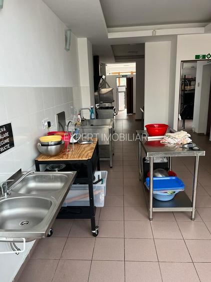 Titan - 1 Decembrie 1918 langa Piata Titan 90 mp - 3