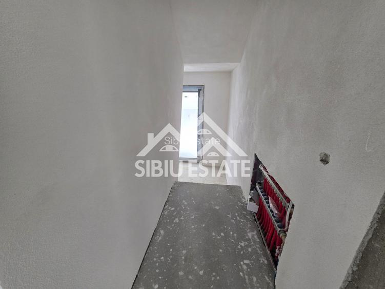 Casa individuala ,cu carport si pivnita, Calea Cisnadiei - 21
