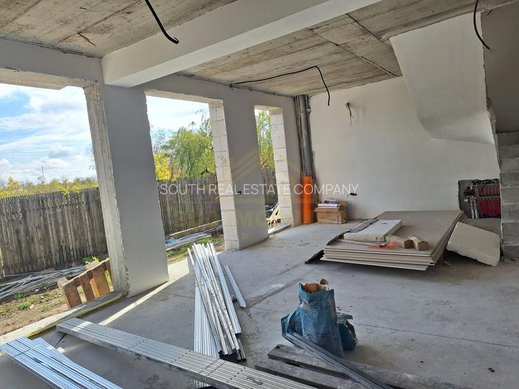 CASA P+1+M-185 MP -5 CAM-4 BAI-METROU BERCENI - 39