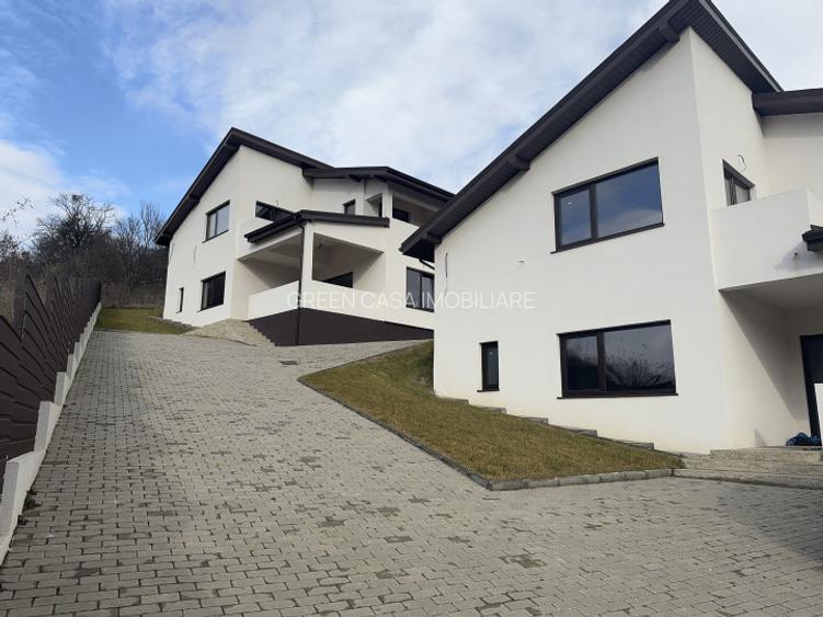 Case individuale , Stolna, in curte privata - 2