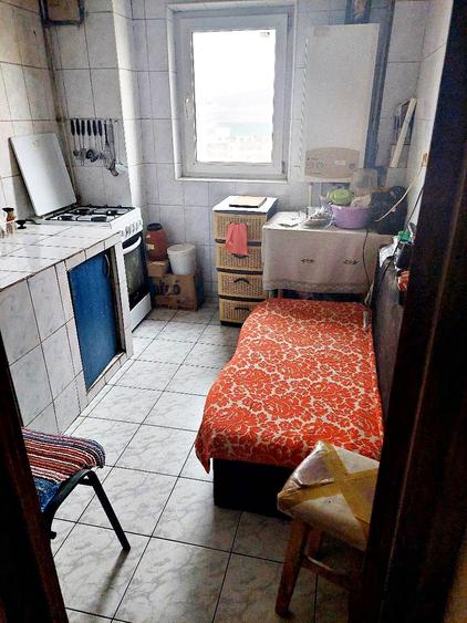 Apartament cu 2 camere, etaj intermediar, decomandat