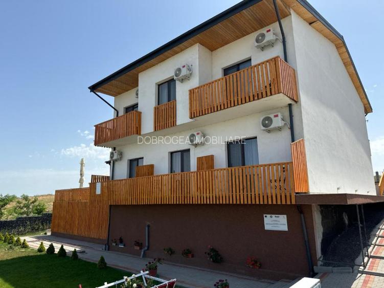 COMPLEX TURISTIC - oras Isaccea, judetul Tulcea, trecere bac UCRAINA  - 2