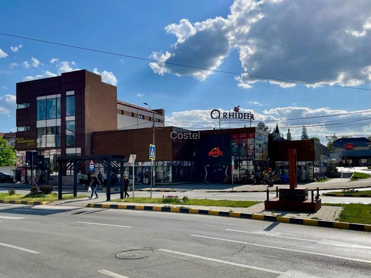 DE VÂNZARE  Complex Comercial Premium în Botoșani  - 3