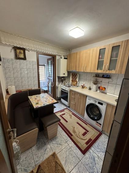 2 camere decomandat 52mp zona nicolina 1 in spate la lidl - 2