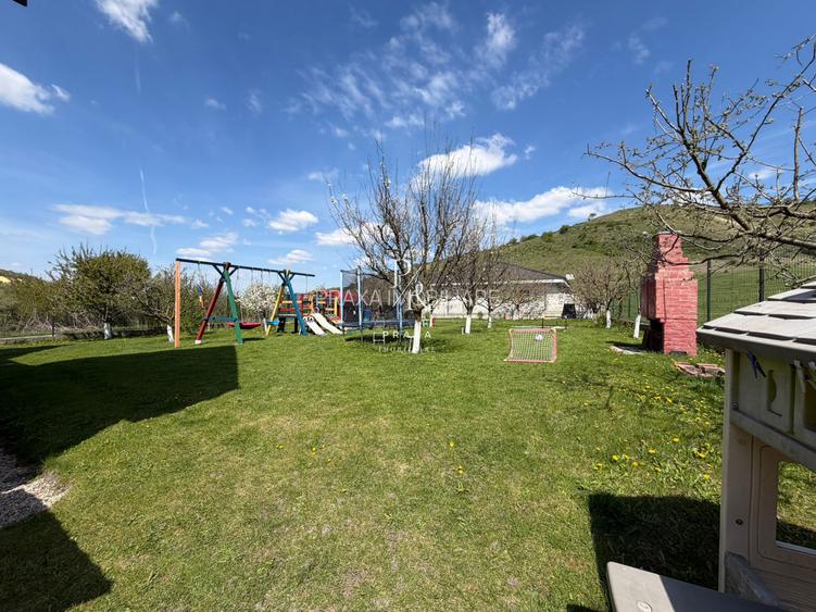 Exclusivitate! Casa individuala, la liziera padurii, amplasata pe 1076 mp teren! - 9