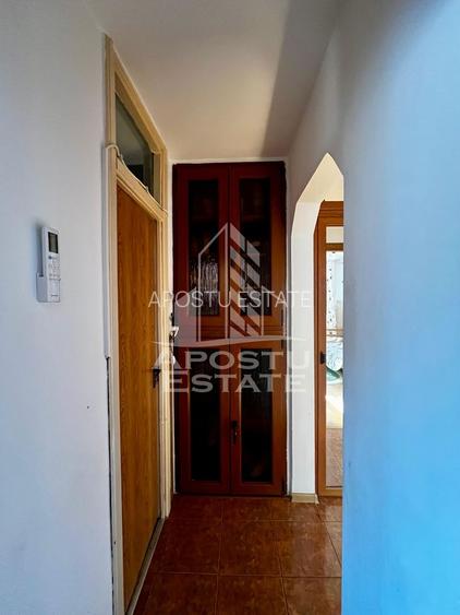 Apartament 3 camere, etaj 3, centrala proprie, zona Lipovei - 9