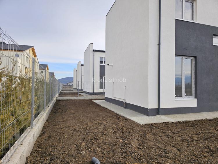 Casa individuala cu patru camere, Primaverii, Sanpetru - 13