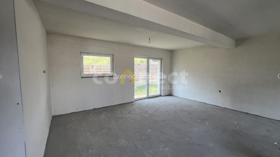 Casa duplex cu 3 dormitoare, 2 bai si curte privata, Floresti - 7