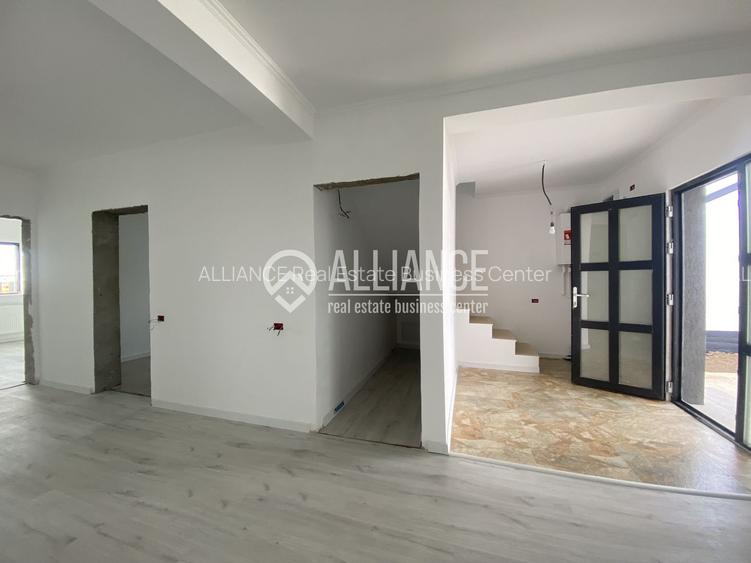 Valu lui Traian (COD 07) Casă P+M cu 5 camere, teren de 517 mp - 3