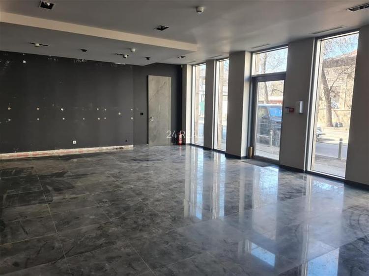 Spatiu comercial Ferdinand - loc parcare - 78 mp - utilitati incluse - 2