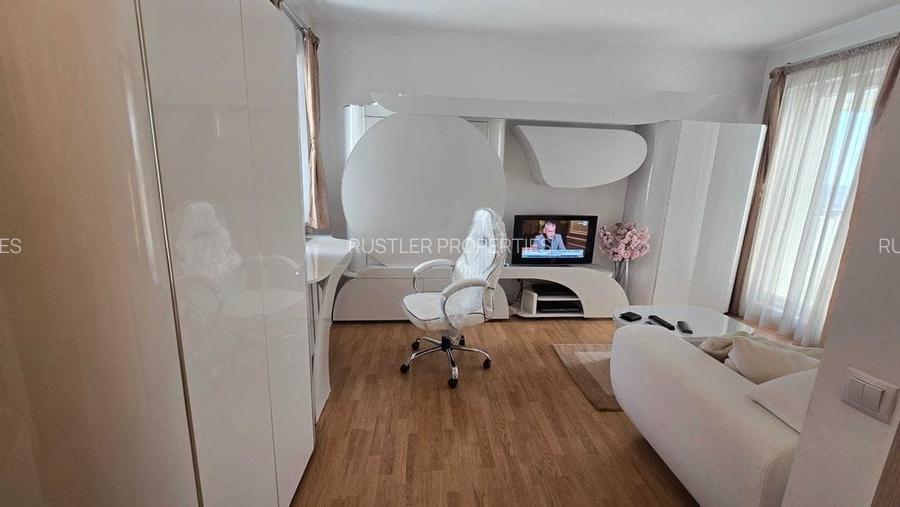 Garsoniera deosebita, langa Prosper - 3