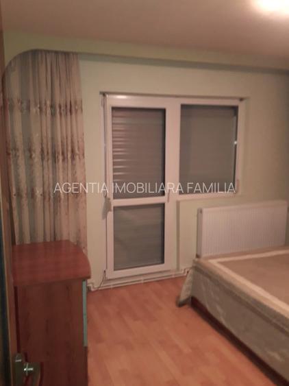 Apartament 3 camere decomandate cu vedere deosebita, etaj 8, Micro 21 - 7