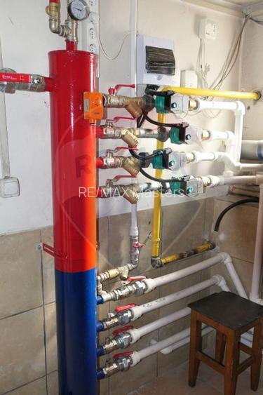 Vilă cu 10 camere de vânzare în zona Centrala - 21