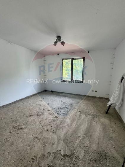 Casă / Vilă cu 7 camere de vânzare - 6