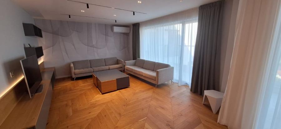 Apartament tip Penthouse de lux cu 3 camere – zona linistita, Buna Ziua