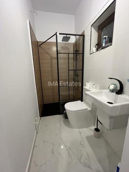 Vila renovata complet in zona Unirii - 6