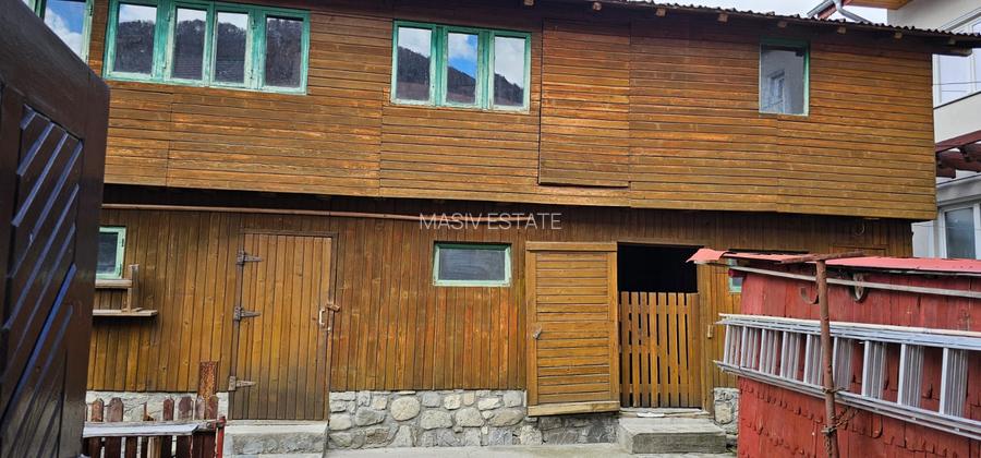 Casa de vânzare în stațiunea Azuga - 12