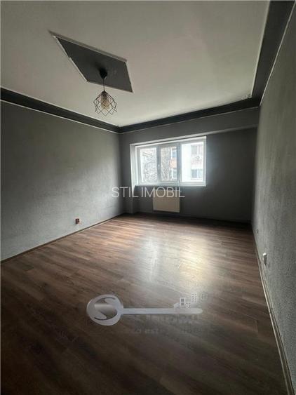APARTAMENT 2 CAM DECOMANDAT PODU DE FIER ETAJ INTERMEDIAR - 17