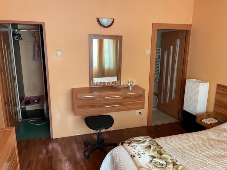 3 Camere 69mp parter inalt BLOC 1984 zona Nicolina 2 Prima Statie LIDL - 4