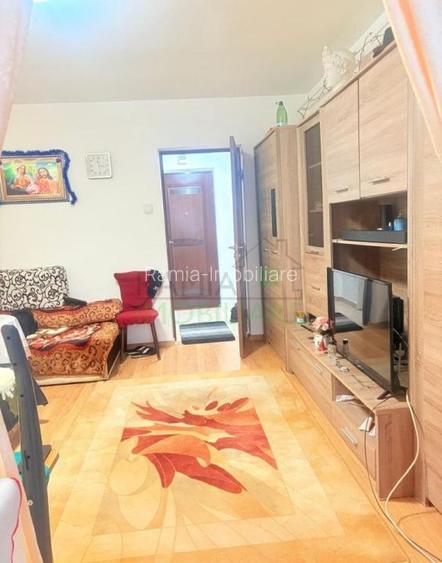 Garsonieră renovată 2023, mobilată modern, centrală proprie, Astra - 14