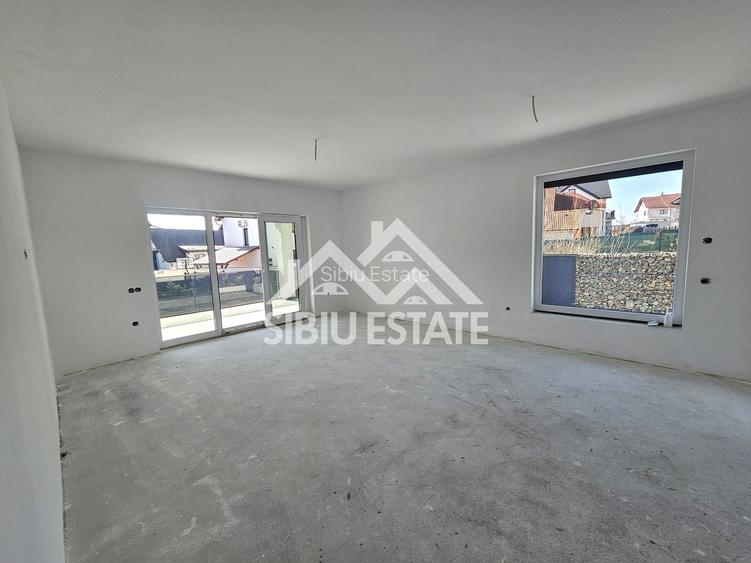 Casa Sibiu, intrare Selimbar, garaj, pivnita, curte mare - 7