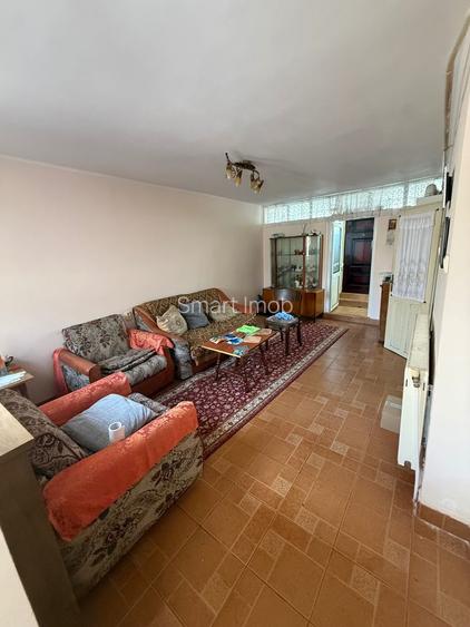 De vânzare casa Chercea - 3