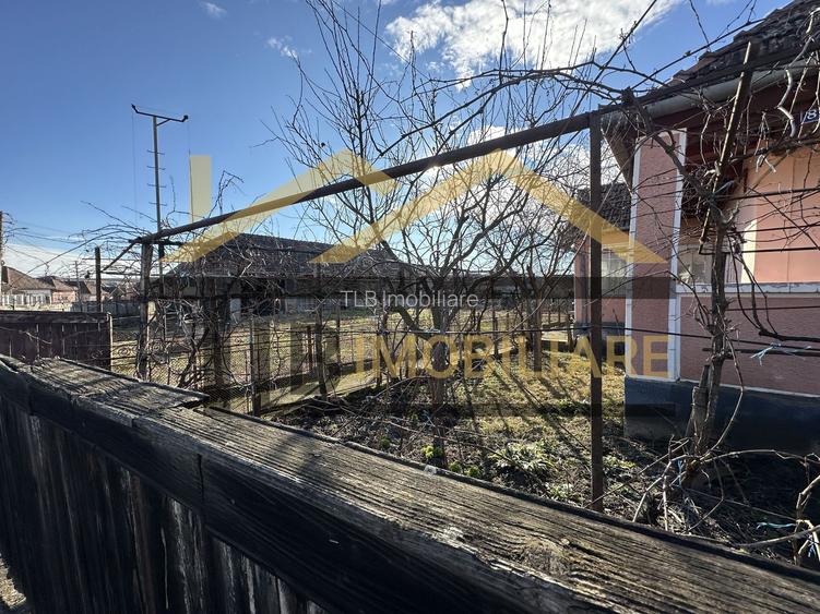 Casa de vanzare 4 camere, 2240mp teren, Zona Raciu - 11