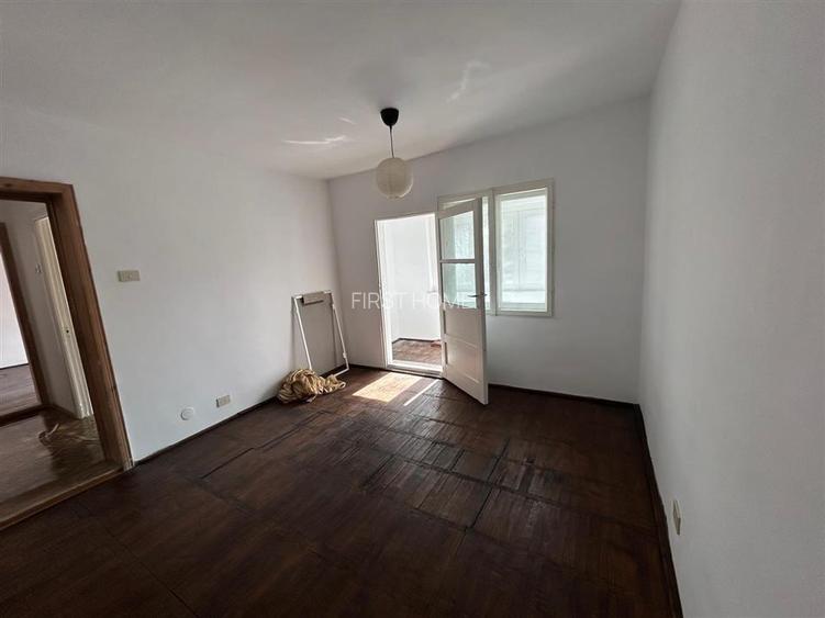 Apartament cu 2 camere de vanzare, etaj 4, zona Sud - 7