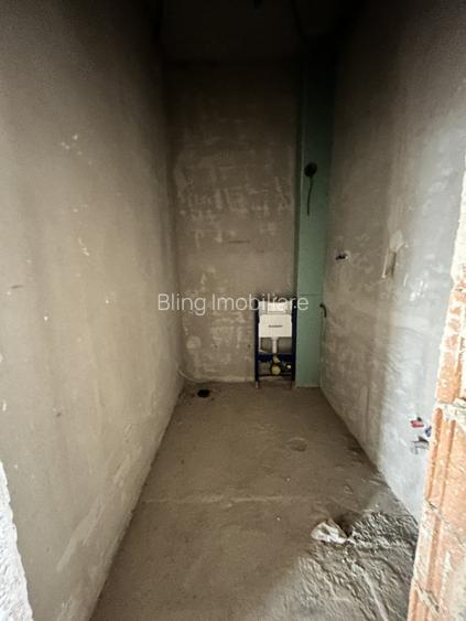 Cladire de vanzare D+P+4 cu 4670mp utili si curte 3650mp la 1280euro/mp  - 10