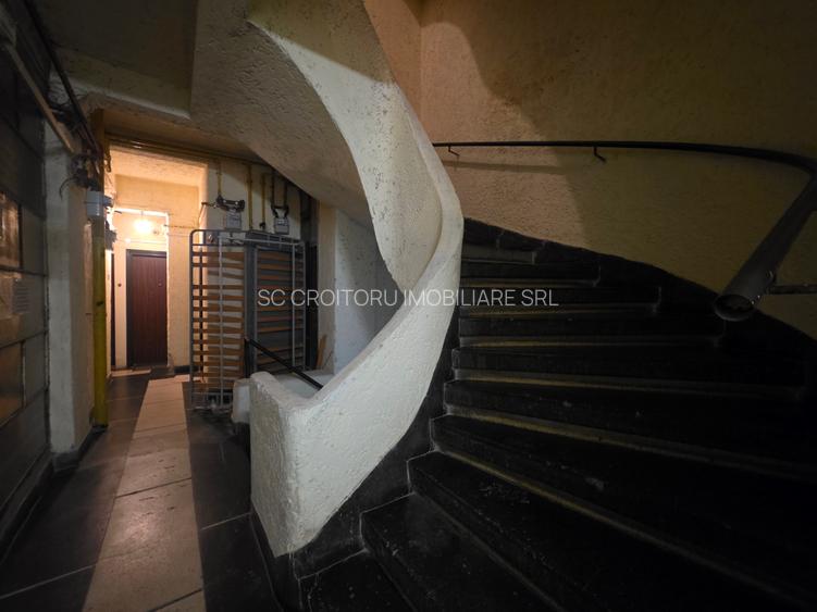 Bdul Carol I - Garsonieră cu potențial MAXIM pentru visători și curajoși ! - 2