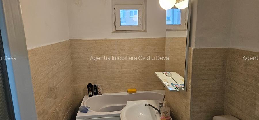 Vand apartament 2 camere in Deva, zona Gojdu (Constructorilor), et. 3 - 4