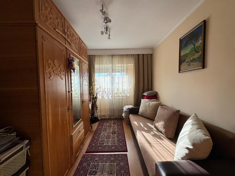 Apartament 6 camere, zonă centrală (Mall-Școala 11) - 5