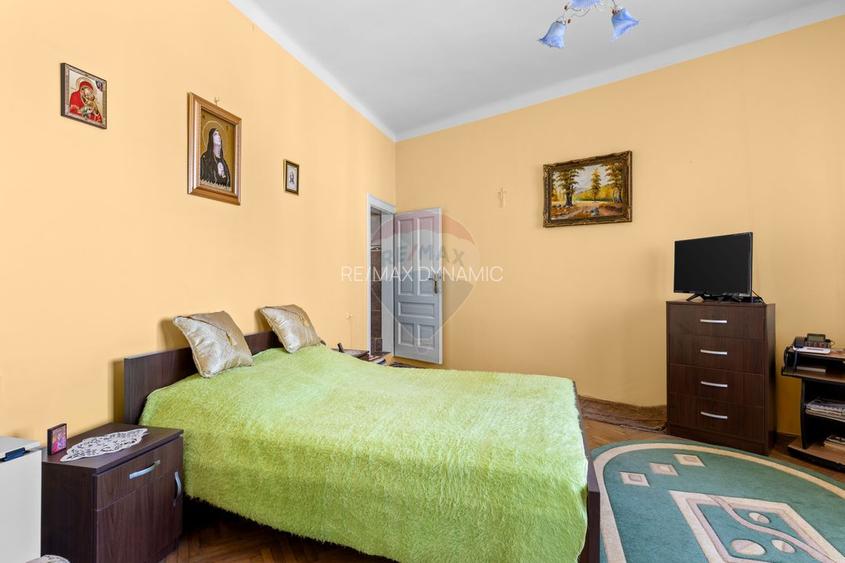 Apartament 2 camere, loc de parcare, teren propriu,strada Constituției - 3
