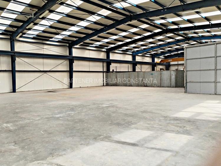 Hala confectii metalice cu pod rulant si platforma betonata.  - 3