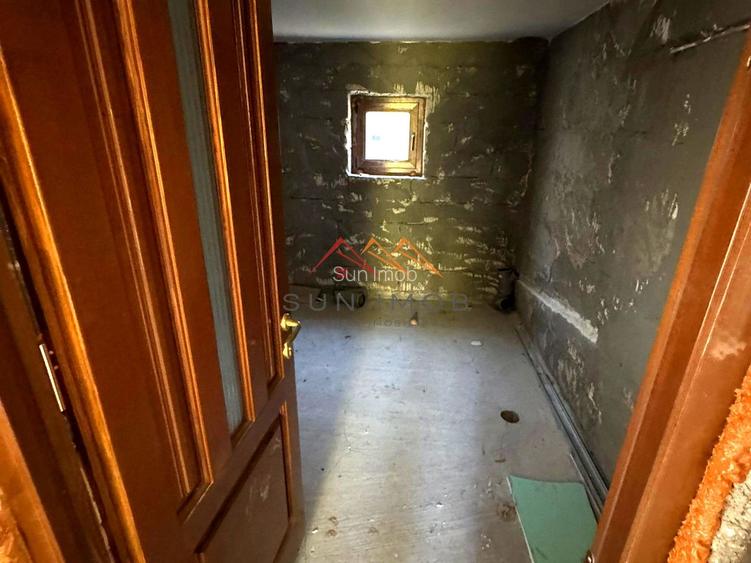 Vila S+P+E, priveliste deosebita, 6 camere, garaj, terasa, Cornu, PH - 24