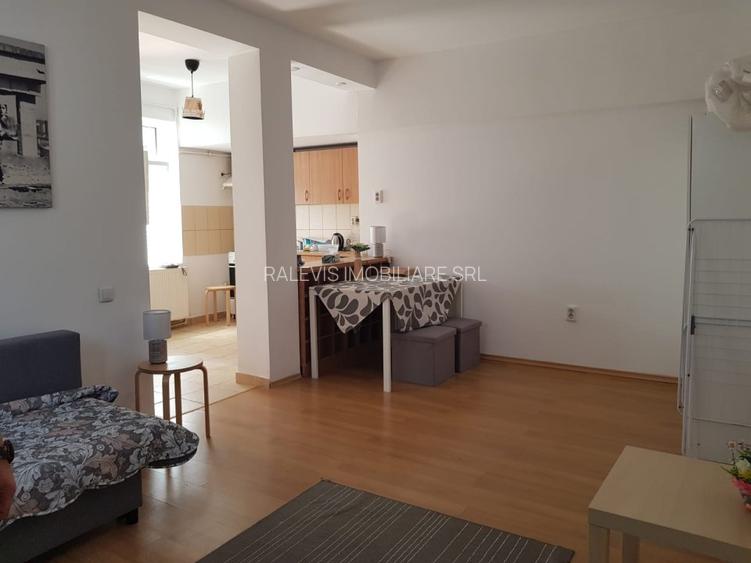 Inchiriere garsoniera Stefan cel Mare, centrala proprie, parter inalt, 400 euro - 6