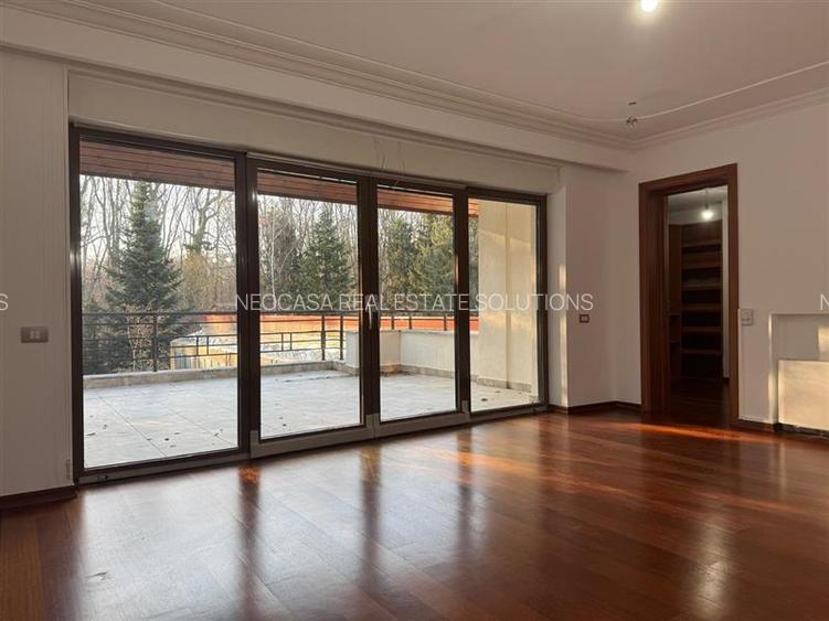 VILA IMPRESIONANTA LANGA PADURE // PISICINA INTERIOARA // TEREN 1700 MP - 27