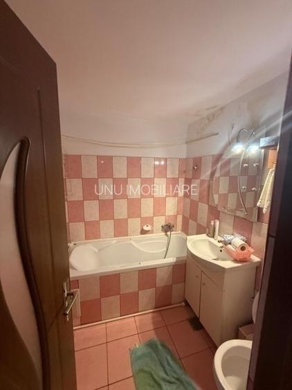 2 camere decomandat- Canta - 48 mp - liber- 87000 euro - 2