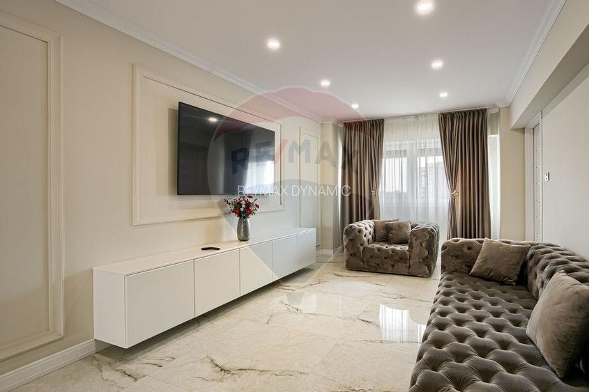 Apartament spectaculos de vanzare:  4 camere, 2 băi, zona Vlaicu - 6